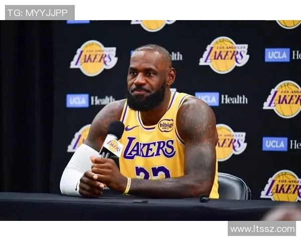 湖人主帅公布阵容调整，将詹姆斯排到新位置引发热议